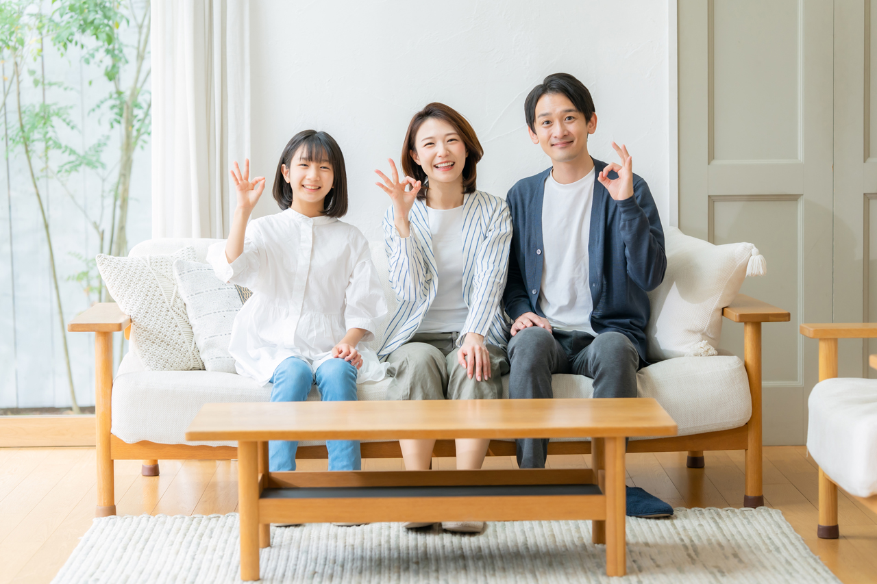 家族が笑顔の写真